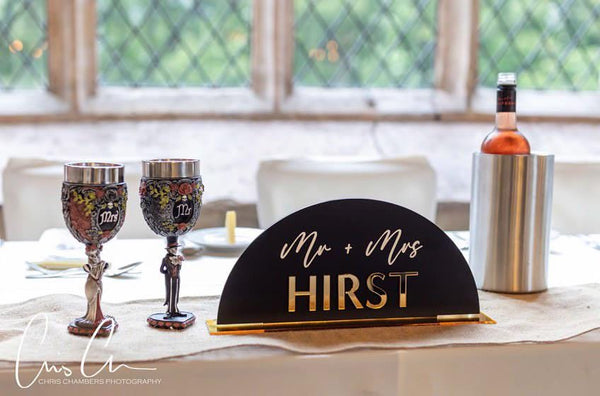 Custom Mr & Mrs 3D acrylic sign in elegant clear design for wedding decor