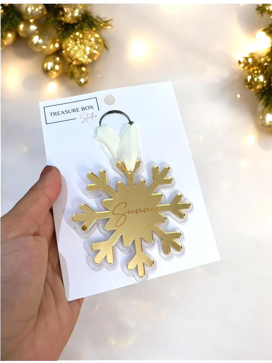 Personalised snowflake acrylic name bauble Christmas ornament, clear perspex design