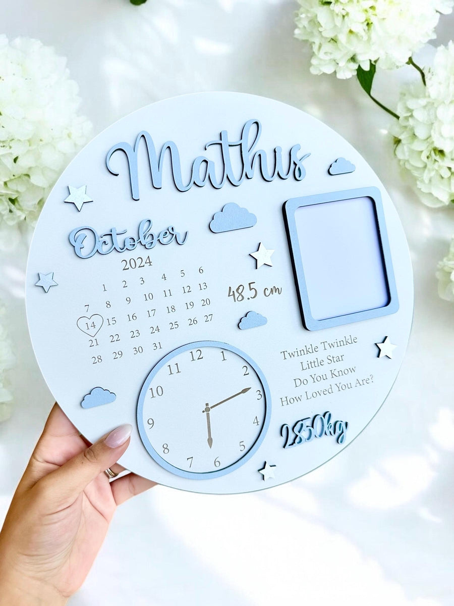 Personalised newborn frame with elegant design for baby birth announcement