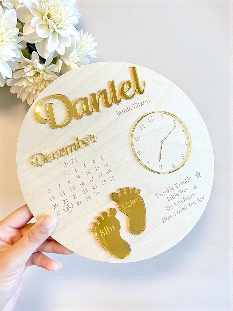 Custom baby keepsake plaque in white wood, featuring birth announcement details