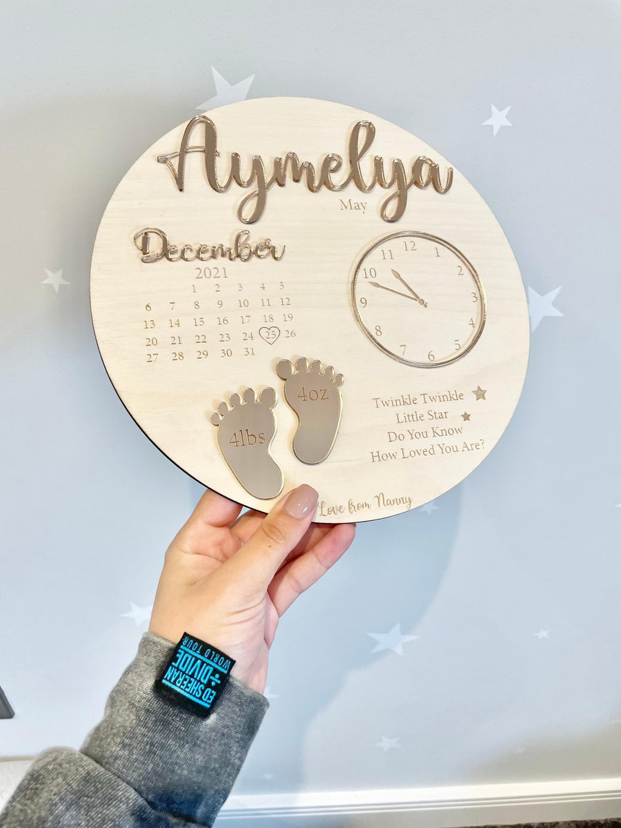 Custom baby keepsake plaque in wood with birth announcement details