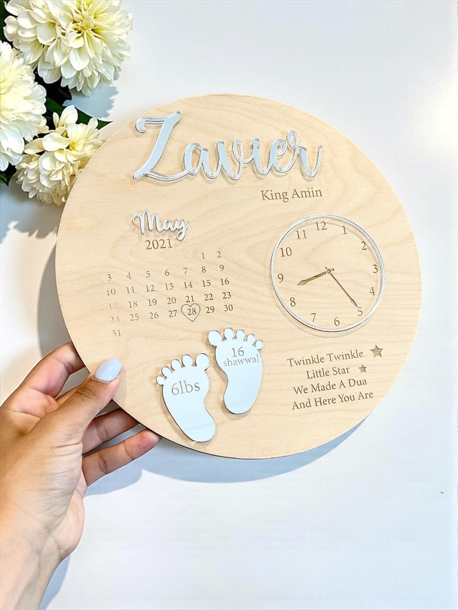 Custom baby keepsake plaque in wood, featuring birth announcement details