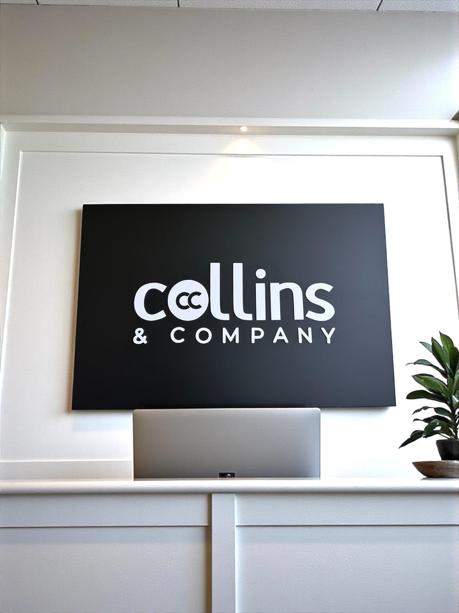 Custom acrylic salon plaque, modern clinic room signage, clear finish